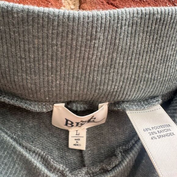 BKE Women's buckle snow Heather Joggers Sweatpants Green Large NEW - Picture 7 of 12